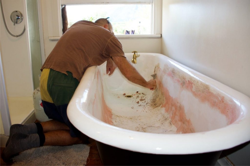 How to Find the Best Bathtub Refinishing Companies